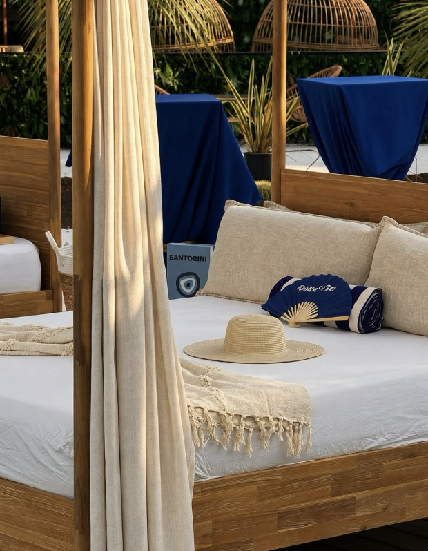 Bed privatif Santorini avec éventail Dolce Via